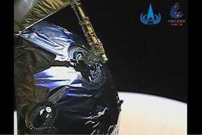 Китайский зонд "Тяньвэнь-1" отправил свое первое видео с марсианской орбиты