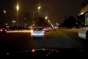 Попытка развернуться с правого ряда закончилась ДТП