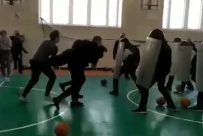 Главу полиции Нижневартовска уволили после урока с имитацией разгона митинга