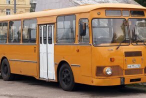ЛиАЗ-677М – наш любимый городской автобус из СССР с булькающей автоматической коробкой передач