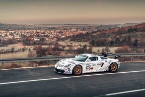 Единственный в мире гоночный Porsche Carrera GT-R так до гонок и не добрался