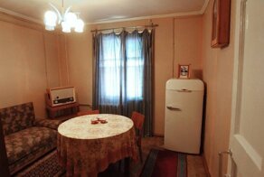Для чего в СССР холодильники делали со встроенным замком