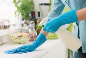 Суд обязал мужчину при разводе выплатить 570 тыс рублей бывшей жене за работу по дому