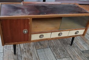 Переделала старое трюмо в кухню для внуков