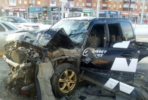 Авария дня. В Екатеринбурге водитель Subaru устроил ДТП с четырьмя пострадавшими