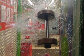 Пятёрочка выручает: порция забавных шутеек о магазине