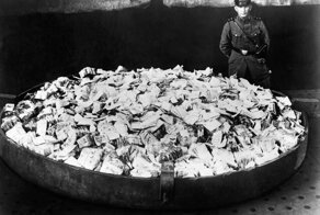 Германия в эпоху гиперинфляции: исторические кадры 1920-х годов