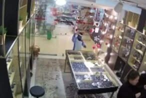Малолетние «единороги» неудачно напали на ювелирный магазин