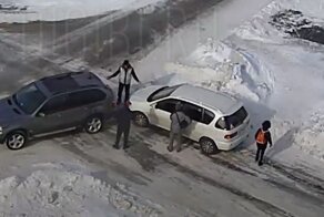 Небольшое нелепое ДТП устроил водитель BMW из Бийска