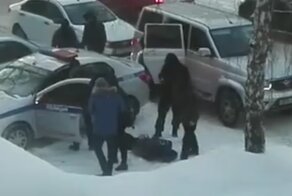 Командир взвода ГИБДД съел наркотики при задержании в Екатеринбурге