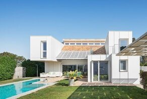 Неклассическая архитектура: дом из транспортных контейнеров