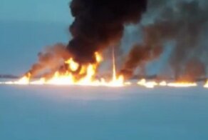 Под Нижневартовском из-за прорыва нефтепровода загорелась река
