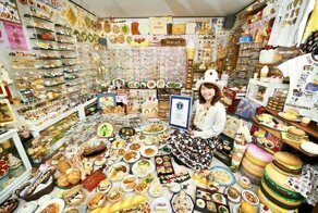 Японка собрала самую большую в мире коллекцию искусственной еды