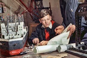 Чем в СССР дети занимались после школы?