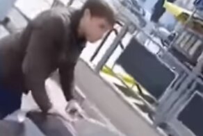 Туристы в Крыму отказались платить по счету и прокатили полицейского на капоте BMW