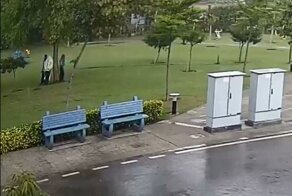 Четыре индийца и одна молния