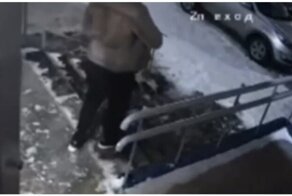 В Оренбурге вандал поскользнулся и упал в собственную мочу