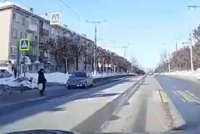 В Чебоксарах автомобилистка сбила пенсионерку на пешеходном переходе и скрылась с места ДТП