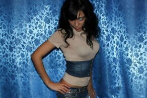 "Заберите нас из хрущевок": домашние фотомодели, которые очень хотят замуж