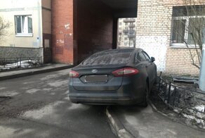 ГИБДД о парковке на тротуарах: пешеходы не должны создавать помех транспортным средствам