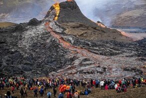 Пилот дрона сделал потрясающие кадры извержения вулкана в Исландии