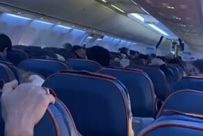 "На лицах людей был страх": в Краснодаре самолёт совершил аварийную посадку