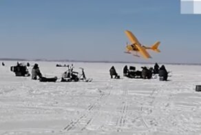 В Новосибирске пилот спортивного самолета намеренно пугал любителей зимней рыбалки