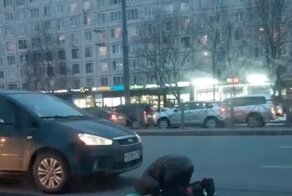 Мигрант в Петербурге нарвался на штраф за намаз на дороге