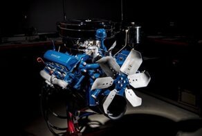 Таймлапс-видео переборки 64-летнего двигателя Cadillac