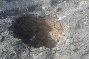 Фермер нашел под своим полем пещеру