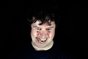 Смешные лица людей, играющих в видео игры (9 фото)