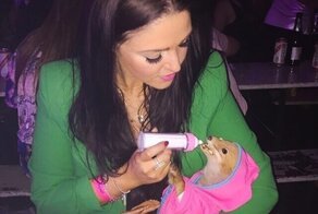 Маразм крепчал: девушка везде носит с собой чучело лисы по кличке Иисус