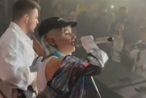 Общественность возмутилась масштабным концертом Клавы Кока и Нилетто в Пскове