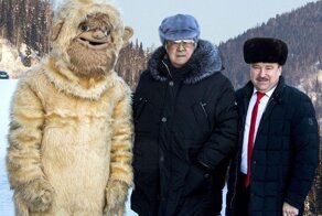 Экс-губернатор Кузбасса наряжал чиновников в костюм Йети для привлечения туристов в регион
