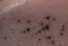 Ученые объяснили происхождение марсианских пауков
