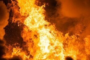 Подростки подожгли дом и похвастались об этом в сети