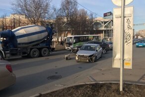Авария дня. В Петербурге пешеход серьезно пострадал из-за необдуманного маневра автомобилиста