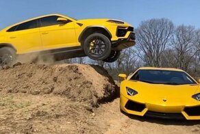 Все ради хайпа: блогер на Lamborghini Urus перепрыгнул через Aventador