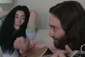 В сети появилось ранее неизданное видео Джона Леннона и Йоко Оно