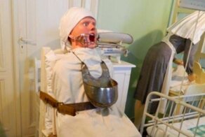 "Привязали к стулу и полезли в рот": истории из детства от пользователей про удаление миндалин