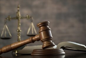 Поматросил и бросил: девушка требует арестовать принца Гарри за обман