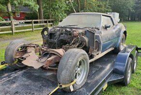 Забытый Chevy Corvette 1969 года без двигателя