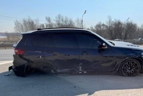 Гонщик на BMW попал в ДТП и остался без колеса