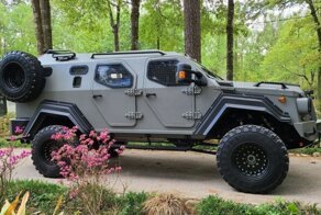Идеально для зомби-апокалипсиса: канадский броневик Gurkha за 30 миллионов