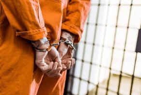12 нелепых исков в суд, которые подали тюремные заключенные