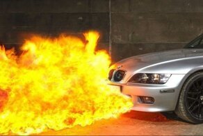 Блогер превратил BMW Z3 в автомобиль Джеймса Бонда с рабочими гаджетами