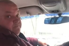 Буйный таксист с матами выгнал пассажирку