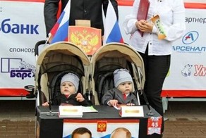Парад детских колясок в Тюмени (28 фото)