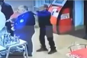 В Карачаево-Черкесии мужчина с ножом атаковал помощника прокурора