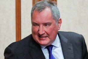 Москвич подал в суд на Рогозина, чтобы запретить ему публиковать в соцсетях стихи и песни